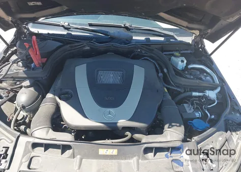 2012 Mercedes-Benz C 300 Sport 4Matic z USA, uszkodzony, nr VIN WDDGF8BB1CR204256